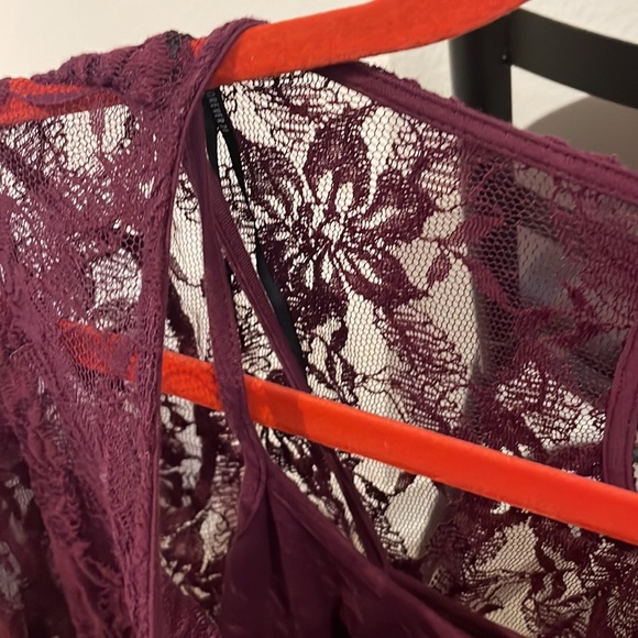 Forever 21 Maroon Lace Dress - Picture 4 of 6